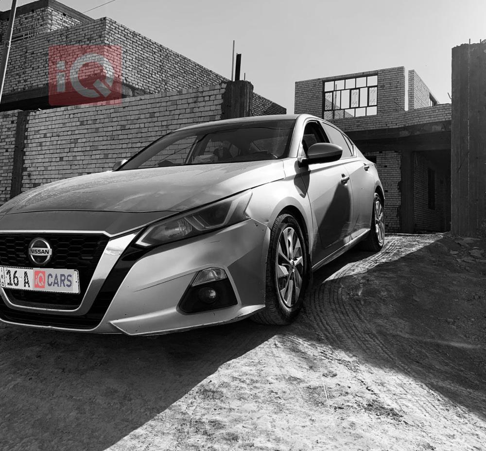 نيسان ألتيما